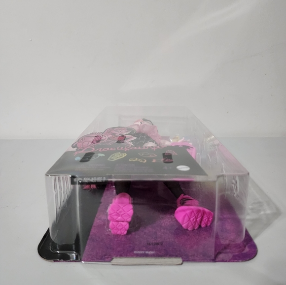 Monster High Day Out Draculaura doll Halloween - Picture 9 of 9